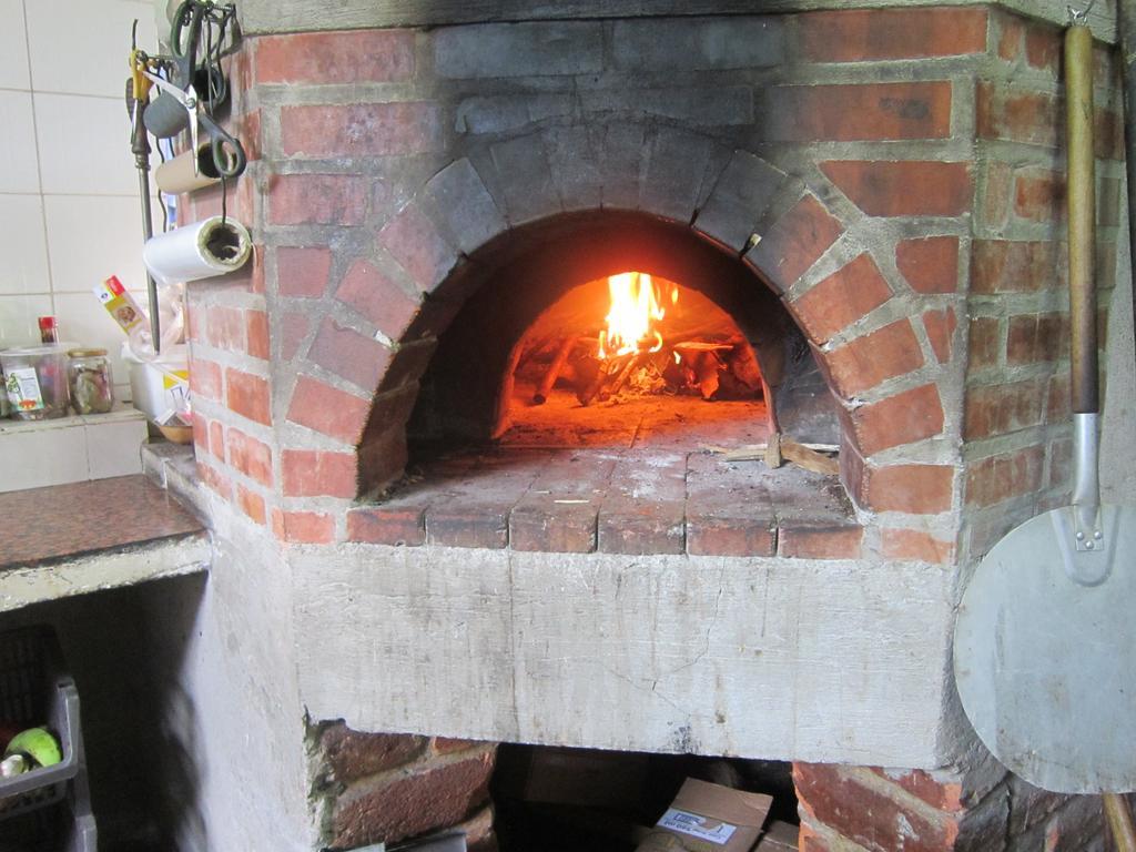 Hosteria La Roulotte - Mindo Ngoại thất bức ảnh